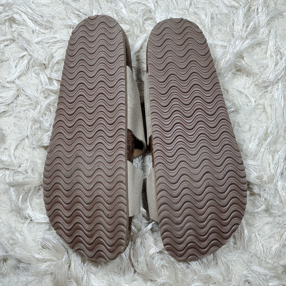 Sandals - Picture 5 of 5